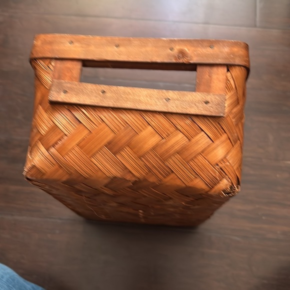 Small Rectangular Woven Basket – Rustic Storage & Decor - Picture 3 of 4